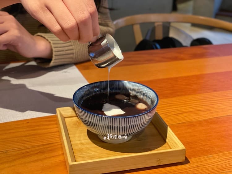 一笈壽司紫米豆湯加入椰奶又是不一樣的風味