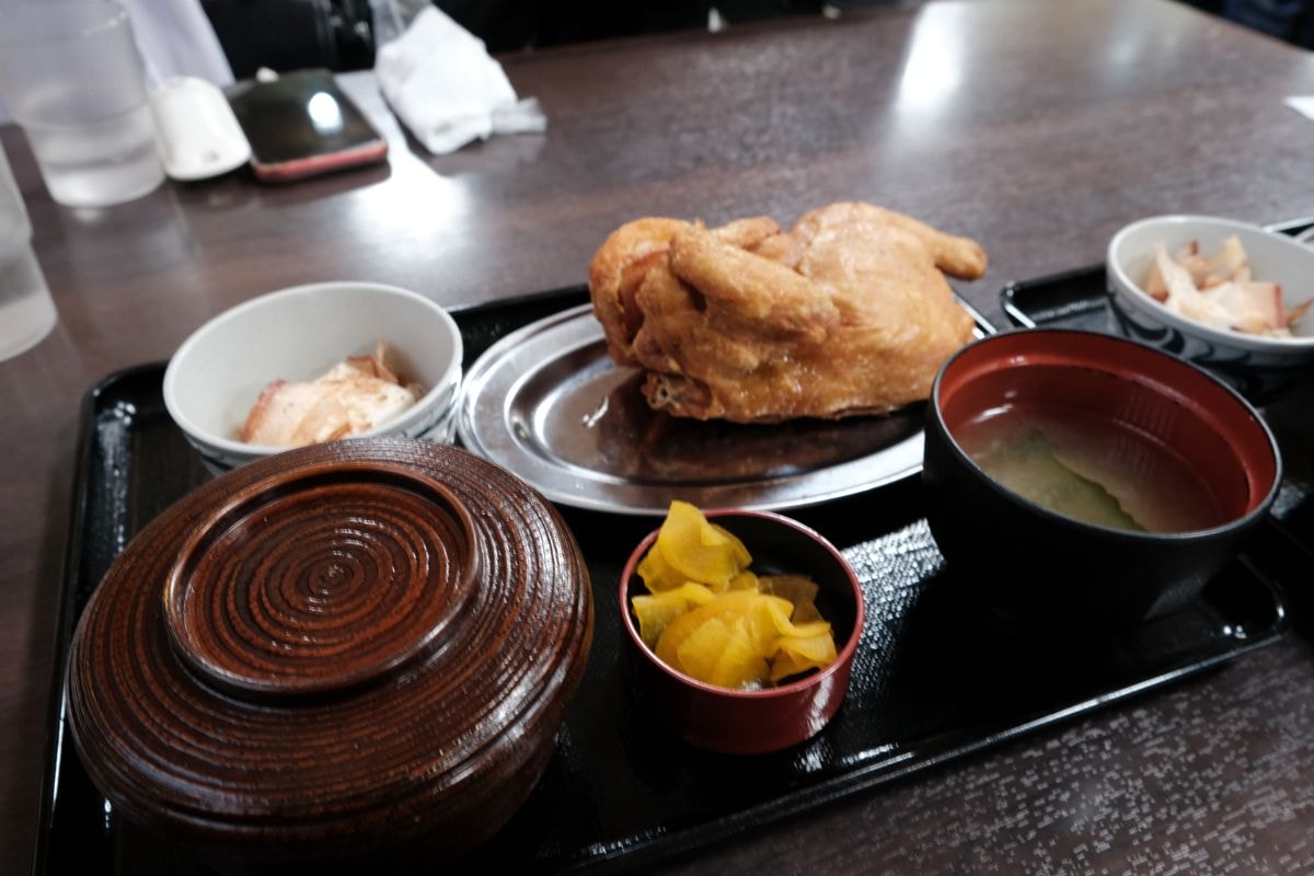 若雞時代なると|北海道小樽大份量老店,一人狂嗑半隻雞,推多汁脆皮雞腿 - 第6張圖