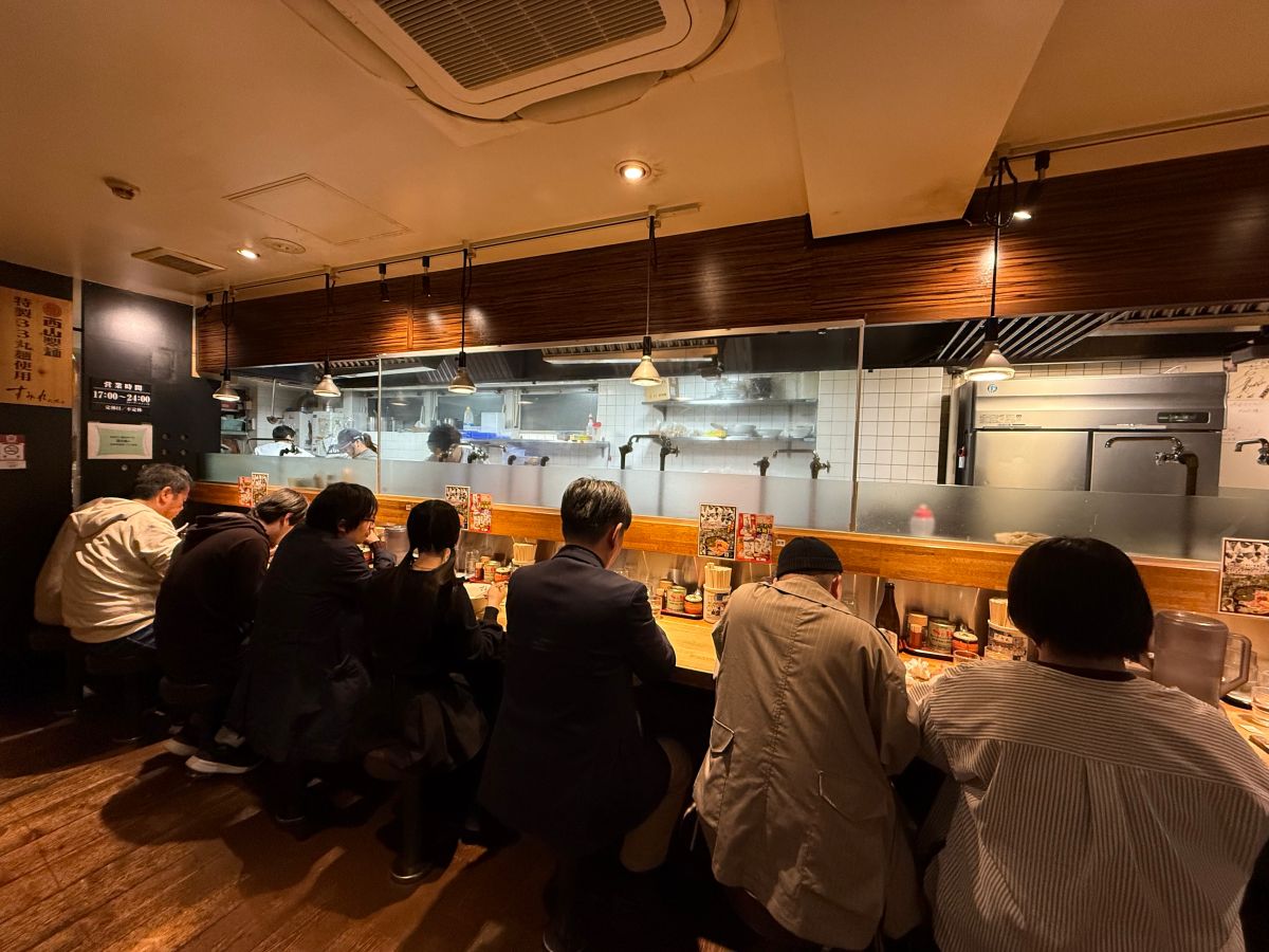 すみれ味噌拉麵|北海道札幌必吃拉麵,超人氣排隊的都是本地人 - 第3張圖