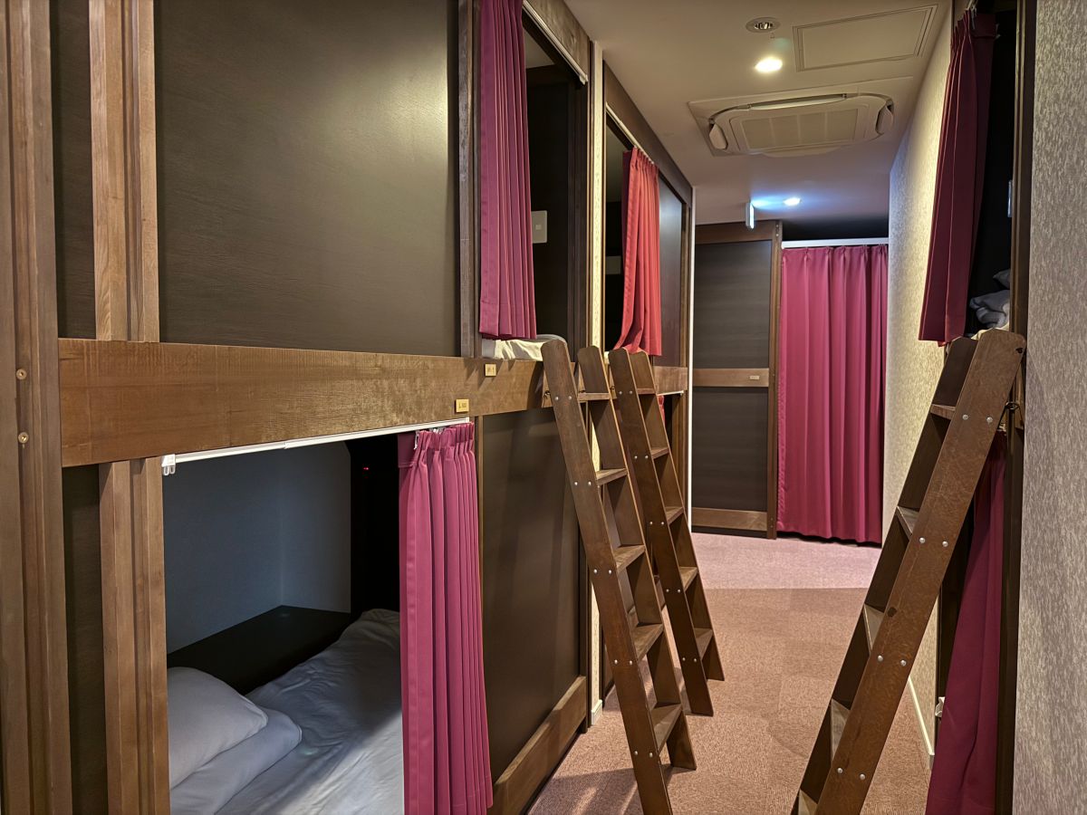 熊本獨旅住宿推薦｜HOTEL CARNA A熊本城附近平價背包客房(附大浴場)