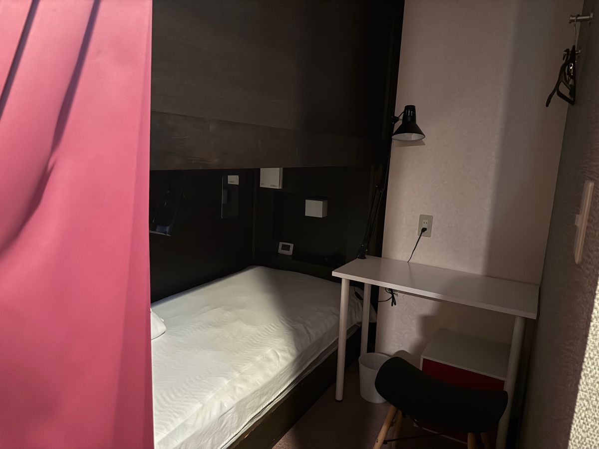熊本獨旅住宿推薦｜HOTEL CARNA A熊本城附近平價背包客房(附大浴場)